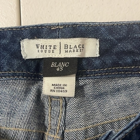 White House Black Market Blanc Follow Your Heart Flare Leg Jeans Size 4S - Picture 3 of 6